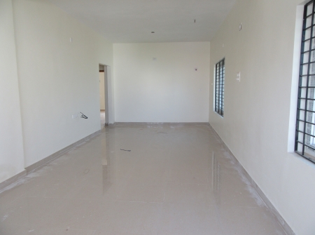 1) Li Id : 125 - Hall.JPG